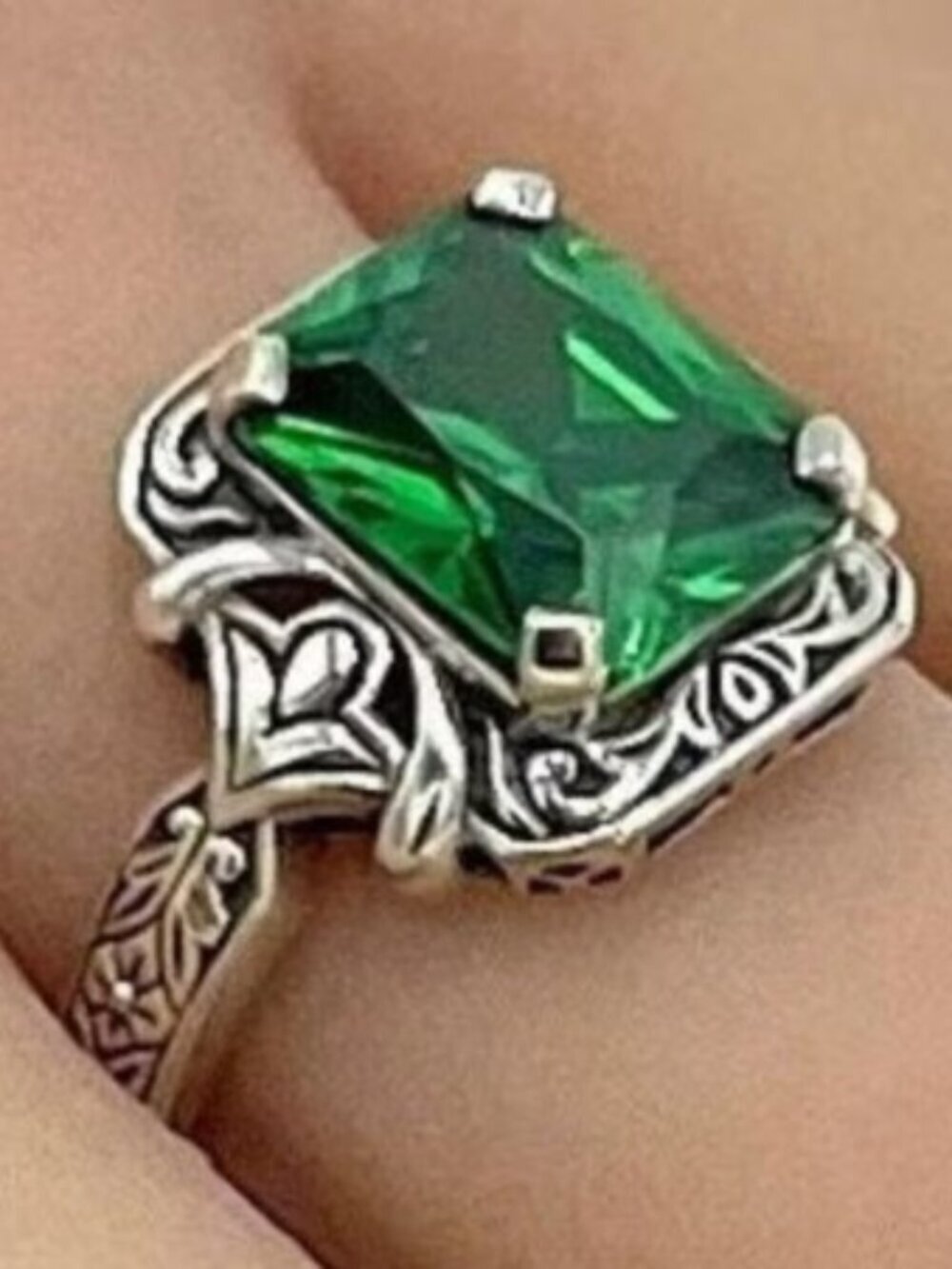 Filigree 4 Claw Inlaid Green Cut Square Zirconia White K Plated Ring Size 10
